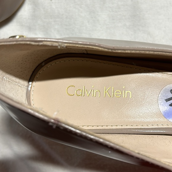 Calvin Klein Patent Taupe Heels NWOT 8.5 - Picture 3 of 9